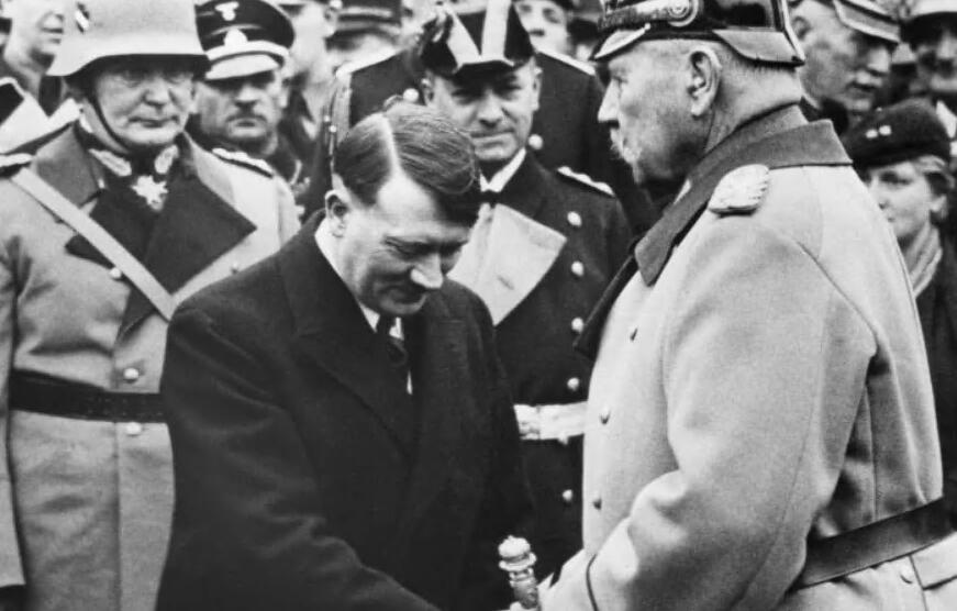 阿道夫·希特勒是如何成为德国总理的？